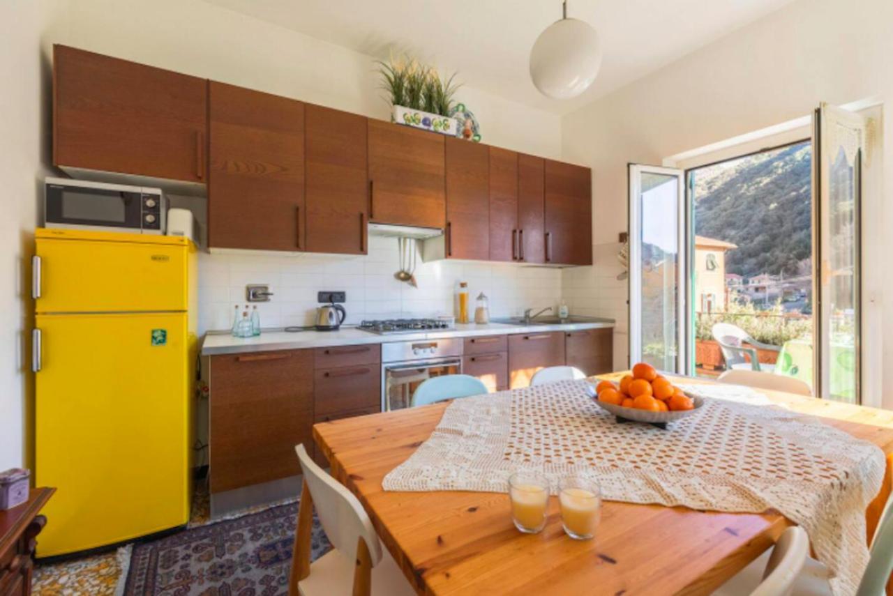 La Casa Sul Fiume Apartment Albisola Superiore Bagian luar foto